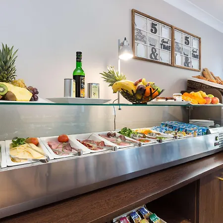 Western Lakmi Hotell 3*